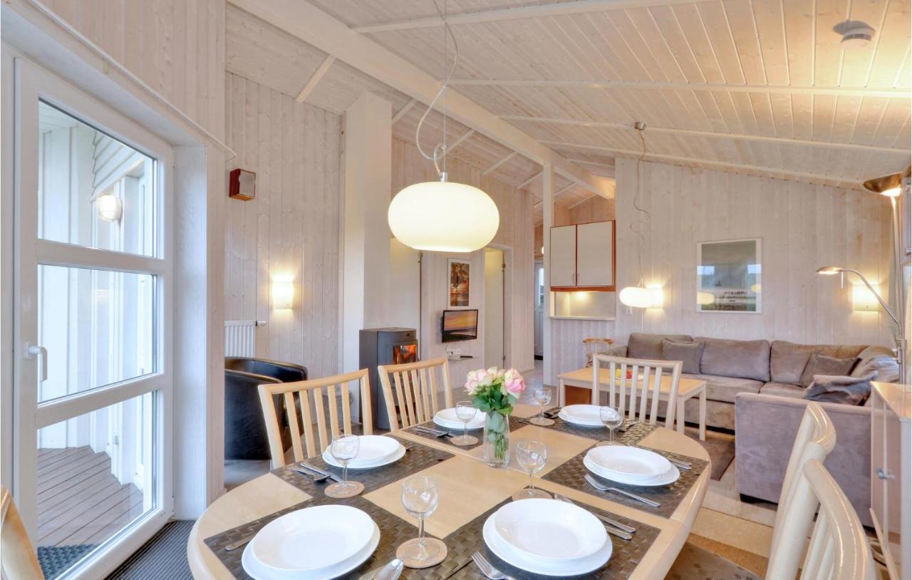 Nice home in Friedrichskoog with 2 Bedrooms, Sauna&WiFi Buitenkant foto